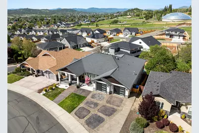 1315 Poppy Ridge Drive, Eagle Point, OR 97524 - Photo 57