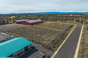 2200 SW Deerhound Ave, Redmond, OR 97756 - Photo 1