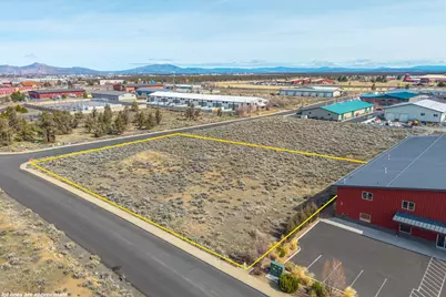 2200 SW Deerhound Avenue, Redmond, OR 97756 - Photo 3