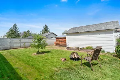 406 Newtown Street, Medford, OR 97501 - Photo 21