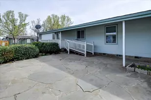 533 NE Shoshone Dr, Redmond, OR 97756 - Photo 37