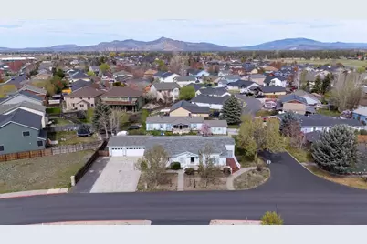 533 NE Shoshone Drive, Redmond, OR 97756 - Photo 41