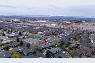 533 NE Shoshone Drive, Redmond, OR 97756 - Photo 43