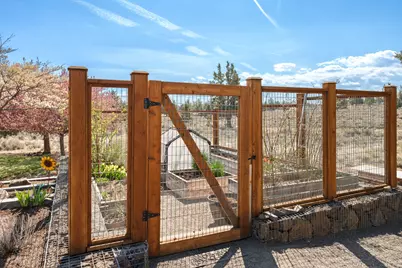 61280 Mountain Breezes Court, Bend, OR 97702 - Photo 41