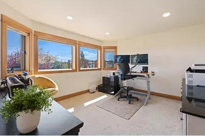 61280 Mountain Breezes Court, Bend, OR 97702 - Photo 25