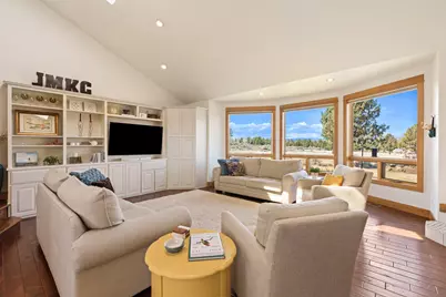 61280 Mountain Breezes Court, Bend, OR 97702 - Photo 9