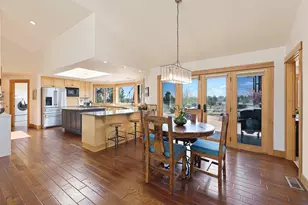 61280 Mountain Breezes Ct, Bend, OR 97702 - Photo 13