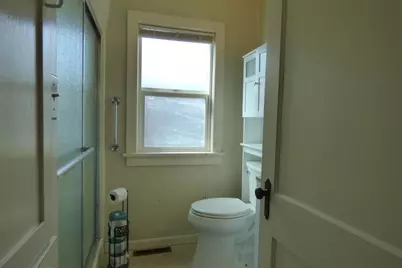 116 NE Evelyn Avenue, Grants Pass, OR 97526 - Photo 11