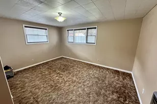 948 S Ivy St, Medford, OR 97501 - Photo 13