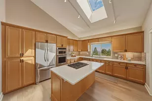 2393 N W Wyeth Pl, Bend, OR 97703 - Photo 19