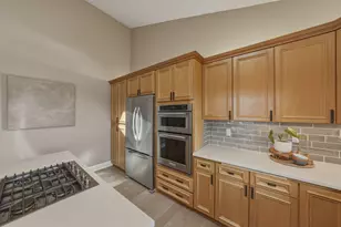 2393 N W Wyeth Pl, Bend, OR 97703 - Photo 21
