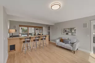 2393 N W Wyeth Pl, Bend, OR 97703 - Photo 37