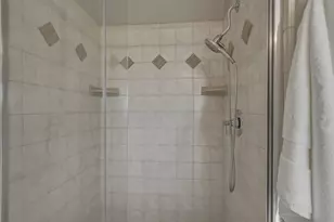 2393 N W Wyeth Pl, Bend, OR 97703 - Photo 27