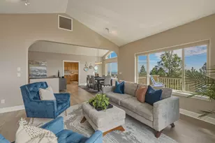 2393 N W Wyeth Pl, Bend, OR 97703 - Photo 5