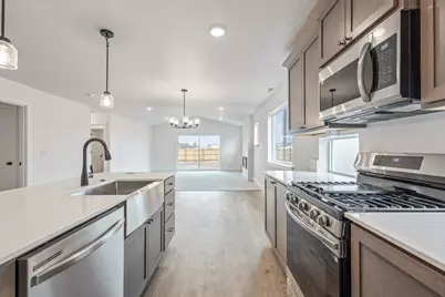 429 NW Monte Vista Avenue #122, Madras, OR 97741 - Photo 5