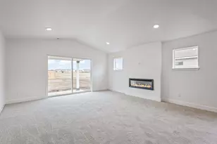 429 NW Monte Vis Ave, Madras, OR 97741 - Photo 9