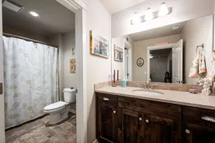 60371 Hedgewood Ln, Bend, OR 97702 - Photo 15