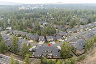 60371 Hedgewood Ln, Bend, OR 97702 - Photo 21