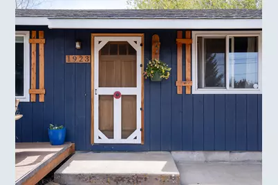 1923 SW 20th Street, Redmond, OR 97756 - Photo 3