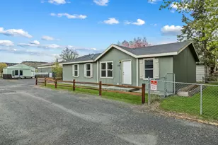 715 S Main St, Prineville, OR 97754 - Photo 3