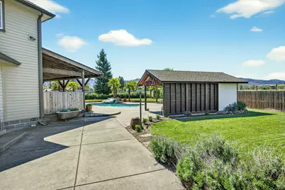 826 Oak Grove Road, Medford, OR 97501 - Photo 39