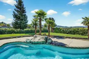 826 Oak Grove Rd, Medford, OR 97501 - Photo 37