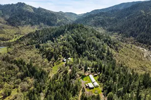 17939 E Evans Creek Rd, Rogue River, OR 97537 - Photo 9