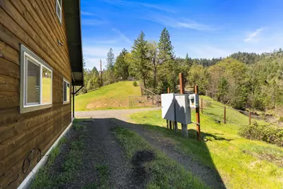17939 E Evans Creek Road, Rogue River, OR 97537 - Photo 51