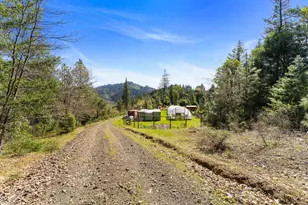 17939 E Evans Creek Rd, Rogue River, OR 97537 - Photo 29
