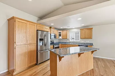 1706 Dragon Tail Place, Medford, OR 97504 - Photo 7