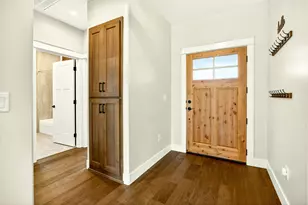 3954 Wyoming Ln, Medford, OR 97504 - Photo 5