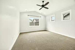3954 Wyoming Ln, Medford, OR 97504 - Photo 17