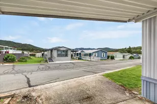 8401 Old Stage Rd, Central Point, OR 97502 - Photo 23