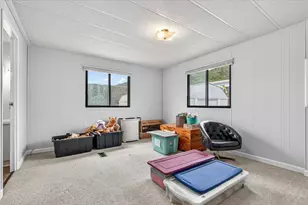8401 Old Stage Rd, Central Point, OR 97502 - Photo 15