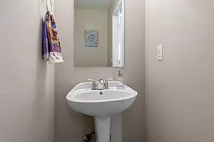 [Address not provided], Bend, OR 97701 - Photo 7
