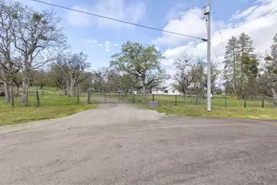 683 Rockwood Lane, Eagle Point, OR 97524 - Photo 5