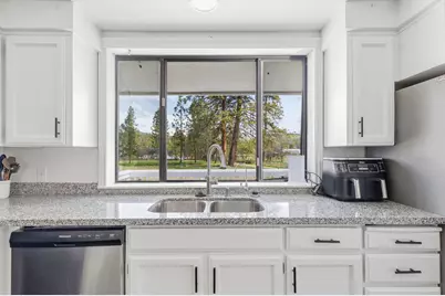 683 Rockwood Lane, Eagle Point, OR 97524 - Photo 13