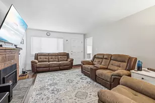 607 S Ivy St, Medford, OR 97501 - Photo 5