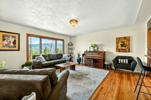 796 Forest St, Ashland, OR 97520 - Photo 11