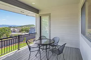 5611 Autumn Park Dr, Medford, OR 97504 - Photo 11