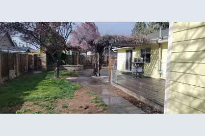 865 SW 24th Court, Redmond, OR 97756 - Photo 19