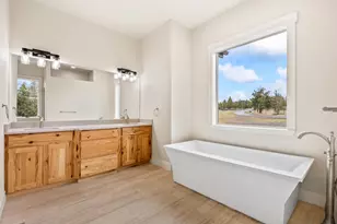 1784 Southeast Texas Circle, Prineville, OR 97754 - Photo 19