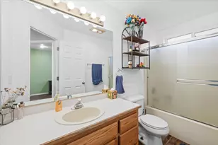 1443 Matthews Pl, Medford, OR 97504 - Photo 19