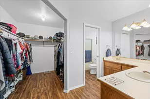 1443 Matthews Pl, Medford, OR 97504 - Photo 15