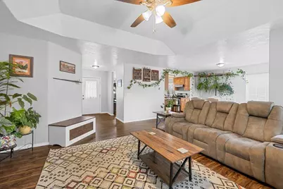 1443 Matthews Place, Medford, OR 97504 - Photo 5