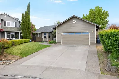 1443 Matthews Place, Medford, OR 97504 - Photo 1