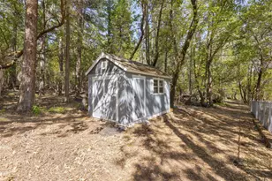 2532 Holcomb Springs Rd, Gold Hill, OR 97525 - Photo 37