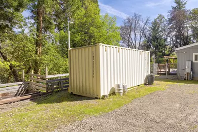 2532 Holcomb Springs Road, Gold Hill, OR 97525 - Photo 45