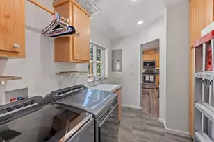 2532 Holcomb Springs Rd, Gold Hill, OR 97525 - Photo 23