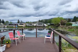 124 Waverly Dr, Grants Pass, OR 97526 - Photo 1